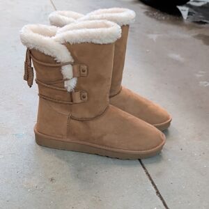 Arizona Jean Company Tan Winter Boots